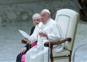 EL VATICANO CONFIRMA HOSPITALIZACIÓN DEL PAPA POR BRONQUITIS